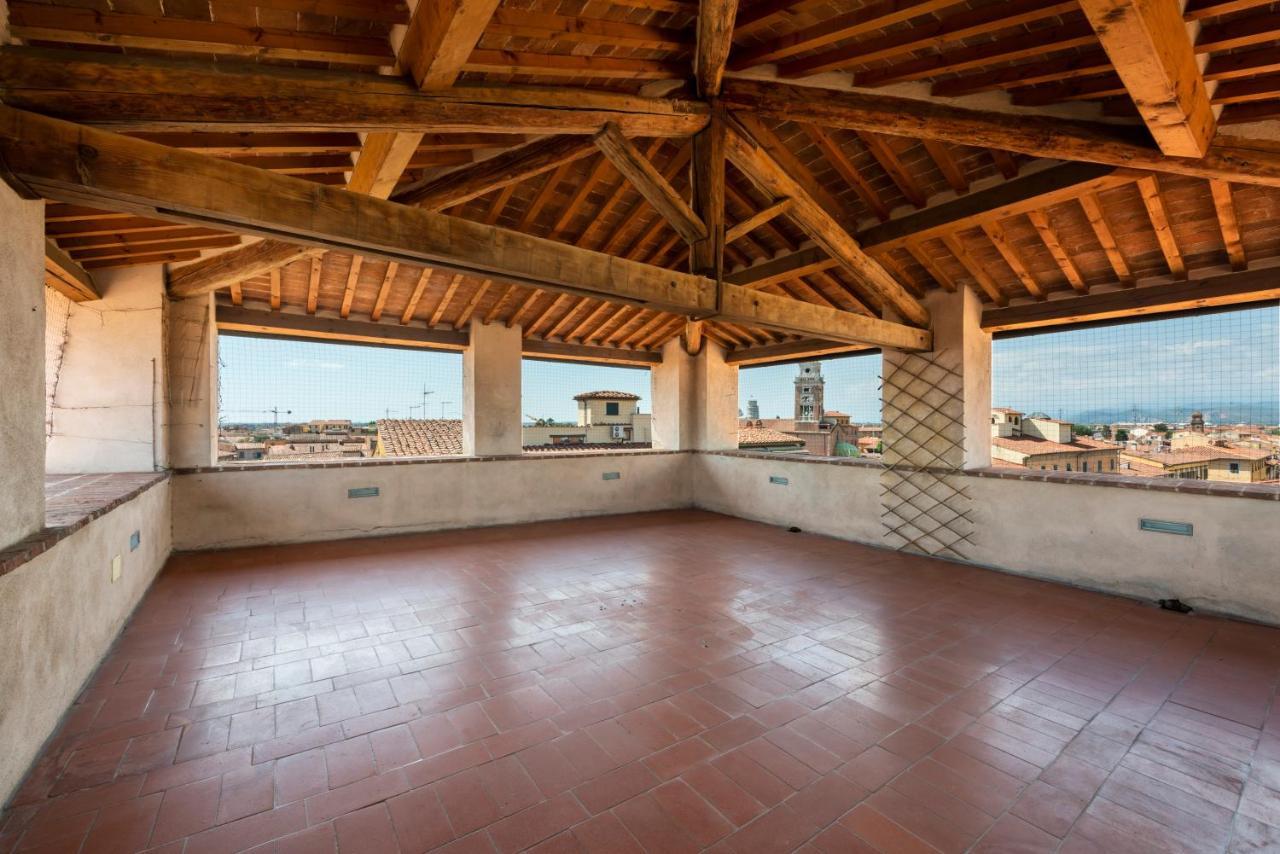 Nella Torre Del Poschi Penthouse With Roof Terrace Lägenhet Pisa Exteriör bild