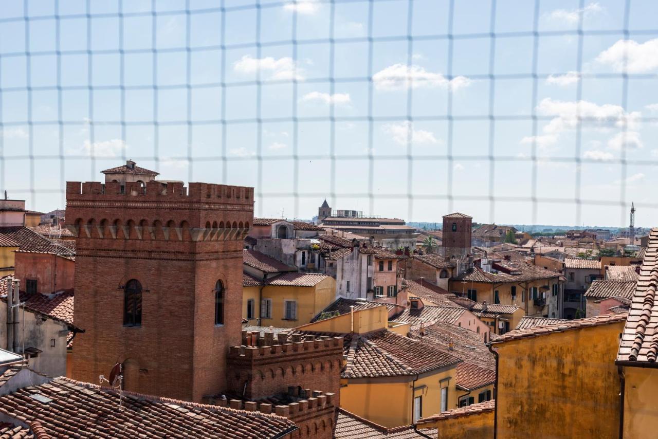 Nella Torre Del Poschi Penthouse With Roof Terrace Lägenhet Pisa Exteriör bild