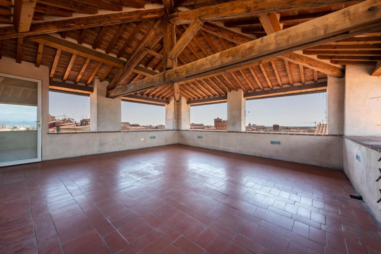 Nella Torre Del Poschi Penthouse With Roof Terrace Lägenhet Pisa Exteriör bild